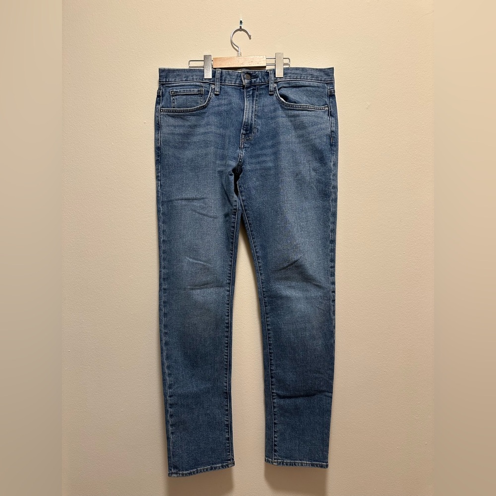 GAP Slim Fit Jeans (33x34)